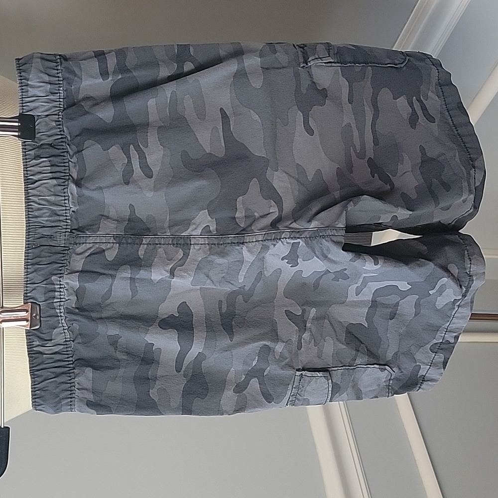 GAP Boy's Gray Camo Pull On Elastic Drawstring Waist‎ Cargo Casual Shorts L (10) - Picture 2 of 5